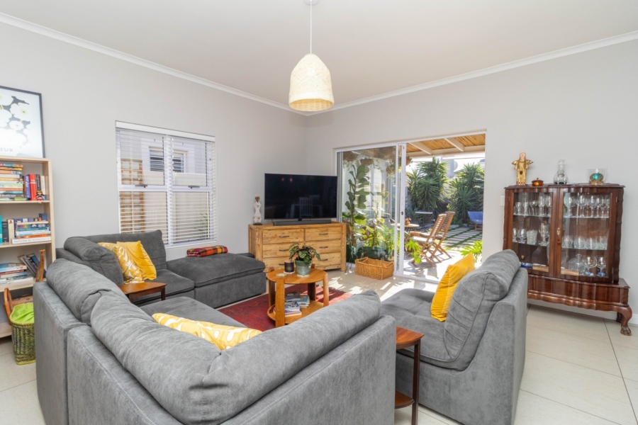 3 Bedroom Property for Sale in Sunningdale Western Cape
